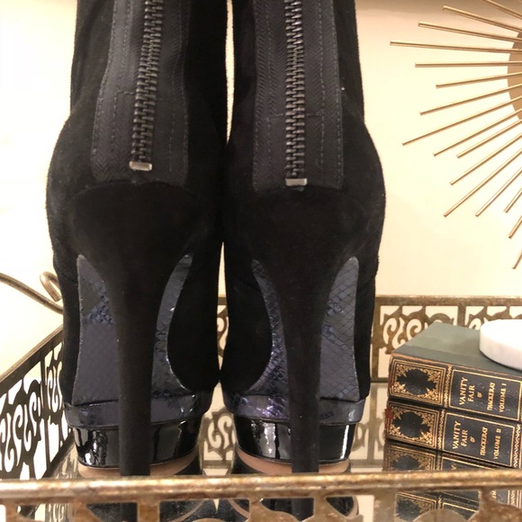 AUTHENTIC NIB Brian Atwood Fuveau Ankle Boots - Picture 7 of 8